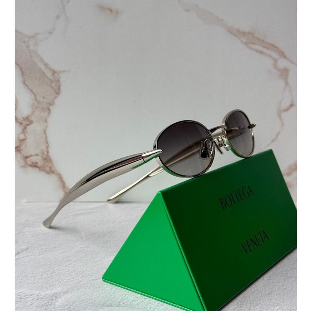 NEW Bottega Veneta BV1386S Silver Sardine Oval Sunglasses $655